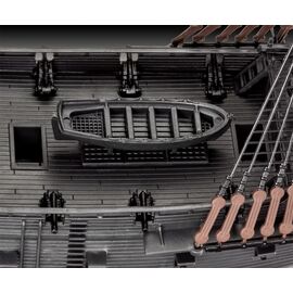 PIRATES OF THE CARIBBEAN - Black Pearl - Model Kit Click System 1/150