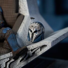 THE MANDALORIAN - Bo-Katan on Throne - Statue Premier Collection 35cm