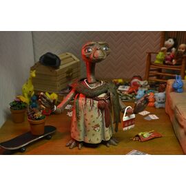 E.T. - Ultimate Dress-Up E.T. - Figure 40th anniversary 18cm