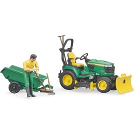 Bruder -  BWorld John Deere Lawn Tractor with trailer and gardener (BR62104) / Toys