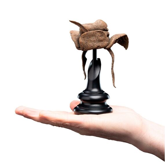 The Hobbit Trilogy - The Hat of Radagast the Brown Miniature Helm Replica 1:4 Scale / Fan Shop and Merchandise - Replicas - Collectibles - Techbox