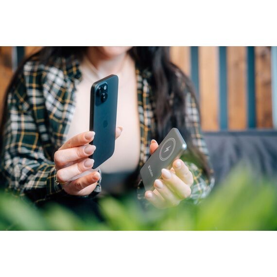 Verbatim - Charge ´n´ Go Magnetic Wireless Power Bank 5000 / Electronics - Powerbanks - Smartphone Chargers - Techbox