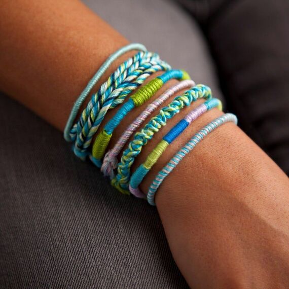 Loopdedoo - Kids Bracelet Maker Kit / Toys |  Techbox