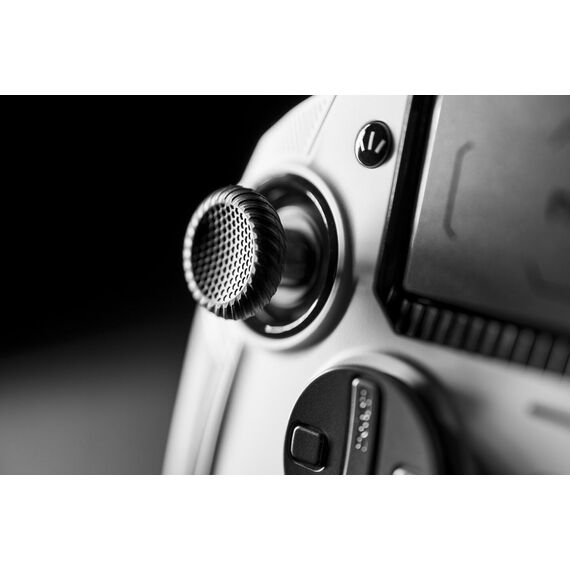 Nacon PS5 Revolution 5 Pro Controller White / PlayStation 5 | Techbox