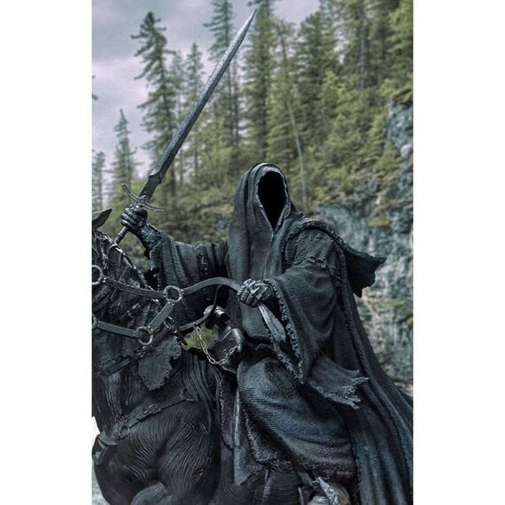 The Lord of the Rings - Nazgul on Horse Deluxe Statue Scale 1/10 / Fan Shop and Merchandise |  Techbox