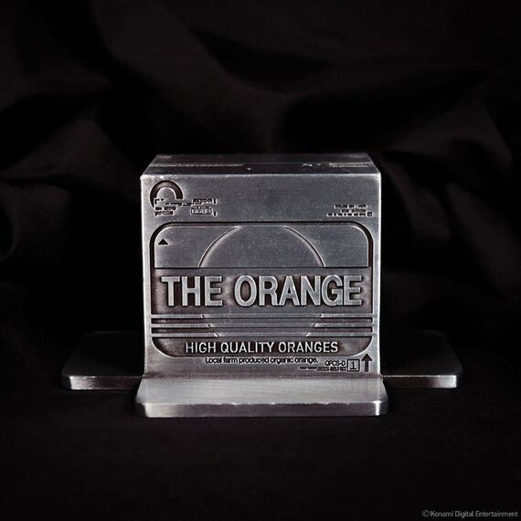 Metal Gear Solid 2 Replica Cardboard Box / Fan Shop and Merchandise - Replicas - Collectibles - Techbox