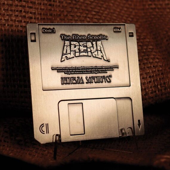 The Elder Scrolls Arena Floppy Disk Replica / Fan Shop and Merchandise |  Techbox