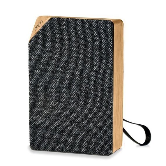 Solar Bamboo Speaker / Gadgets