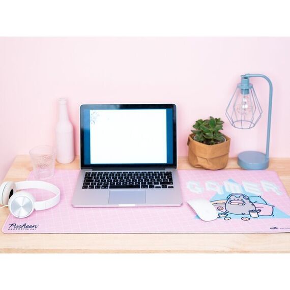 Pusheen gaming desk mat | Techbox