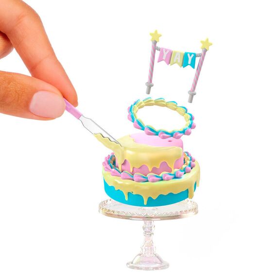 Miniverse Make It Mini Celebration assorted surprise capsule |  Techbox