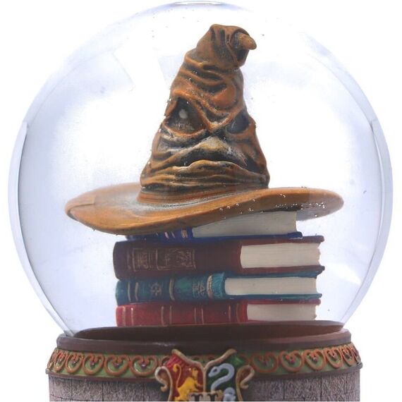 Harry Potter First Day at Hogwarts Snow Globe / Fan Shop and Merchandise - Merchandise Seasonals - Various - Techbox