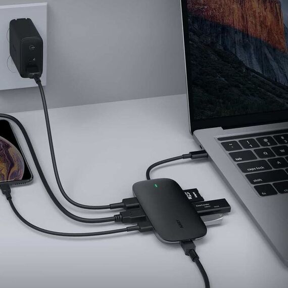 AUKEY CB-C71 interface hub 5000 Mbit/s Black | Techbox
