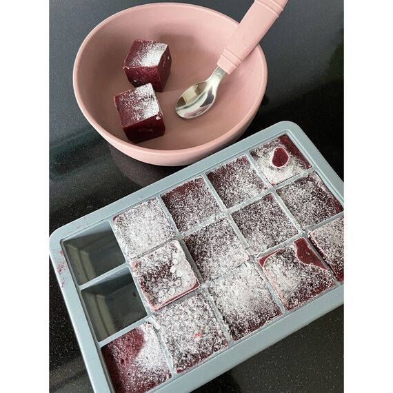 Le Toft - Baby Food Freezer Cubes - Smokey Green - 15 compartments, each holding up to 20 ml / Baby and Children