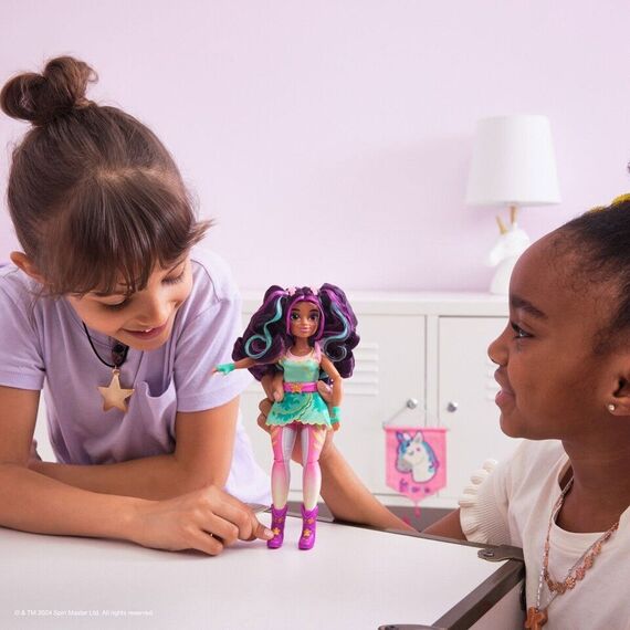 Unicorn Academy - Fashion Doll 24 cm - Ava (6067324) / Toys - Dolls - Collectibles - Techbox