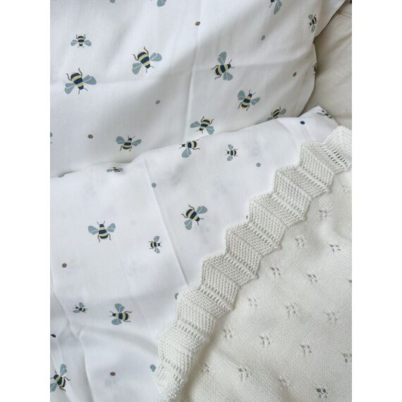 Vanilla Copenhagen - Bedding Baby - Honeybee Happy - Milk - 70 x 100 cm, 40 x 45 cm (BEDB3724) / Baby and Children