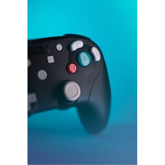 Retro-Fighters - BattlerGC 2.4G Controller - Black / Video Games and Consoles