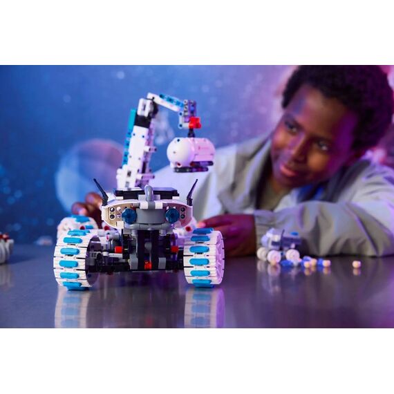 LEGO TECHNIC 42211 Lunar Outpost Moon Rover |  Techbox