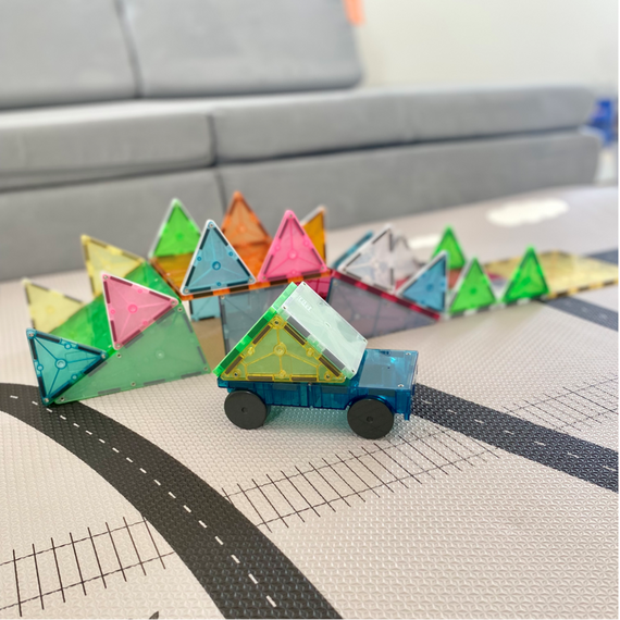 Magna-Tiles - Grand Prix Frost 50 Piece Set (90257) / Toys