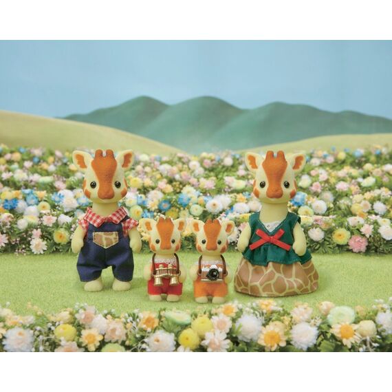 Sylvanian Families - Highbranch Giraffe Family (5639) / Toys