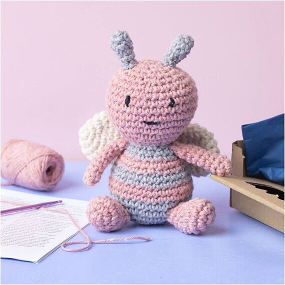 Craft Kit Amigurumi - Honeybee - pastel colours (977874) / Toys