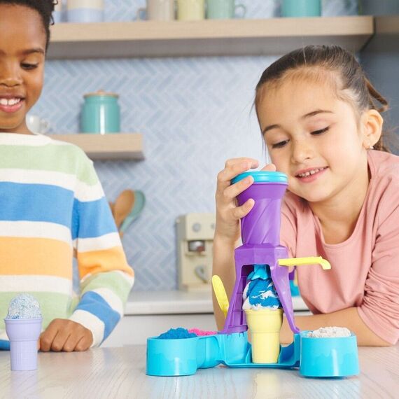 Kinetic Sand Soft Serve Station (6068385) / Toys
