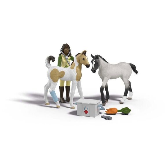 Schleich Sarahs First Aid Kit (42777) / Toys