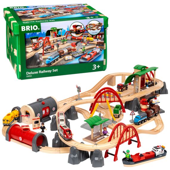 BRIO - Deluxe Railway Set (33052) / Toys