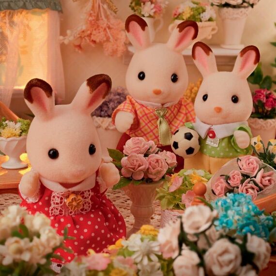 Sylvanian Families - Chocolate Rabbit Family (5655) / Toys