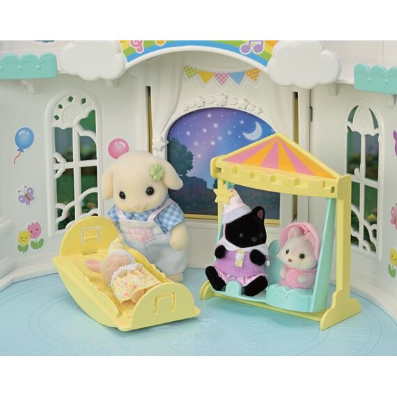 Sylvanian Families - Sunshine Castle Kindergarten (5743) / Toys