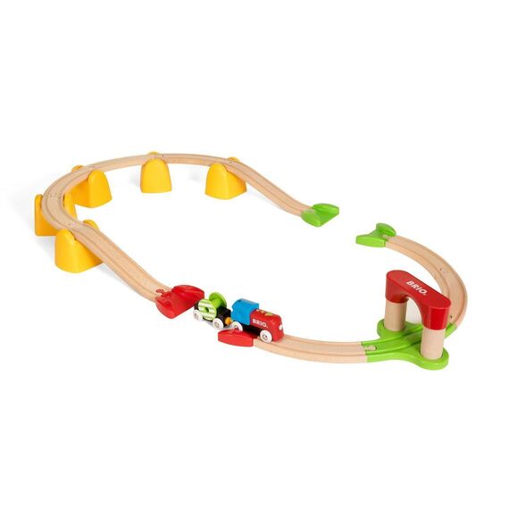 BRIO - My First Railway Battery Operated Train Set (33710) / Toys