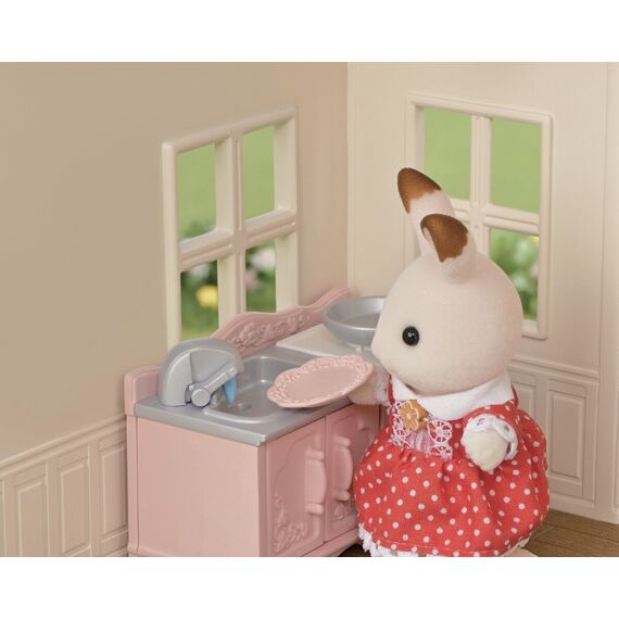 Sylvanian Families - New Red Roof Cosy Cottage Starter Home (5567) / Toys