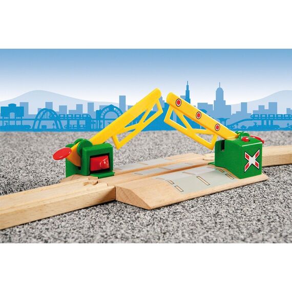 BRIO - Magnetic Action Crossing (33750) / Toys