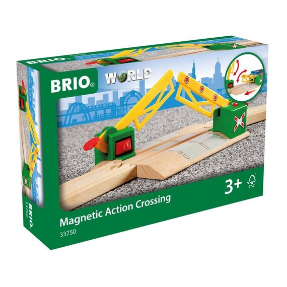 BRIO - Magnetic Action Crossing (33750) / Toys