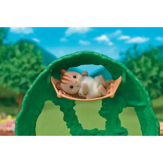 Sylvanian Families - Baby Tree House (5318) / Toys