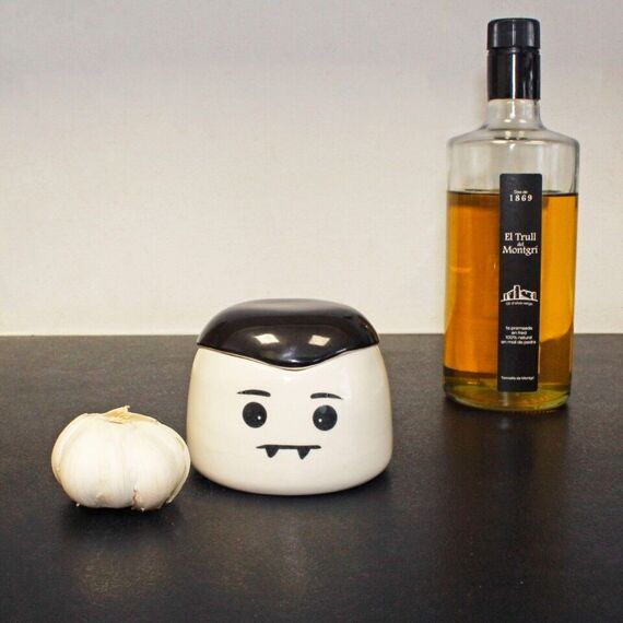 Winkee - Vampire Garlic Roaster and Storage / Gadgets