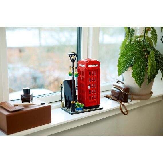 LEGO IDEAS 21347 Red London Telephone Box |  Techbox