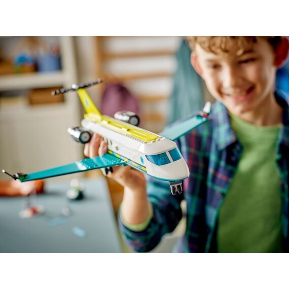 LEGO - LEGO City - Emergency Air Ambulance Airplane (60465) / Toys - Lego - Collectibles - Techbox