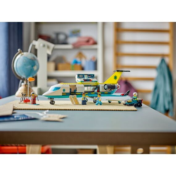 LEGO - LEGO City - Emergency Air Ambulance Airplane (60465) / Toys - Lego - Collectibles - Techbox