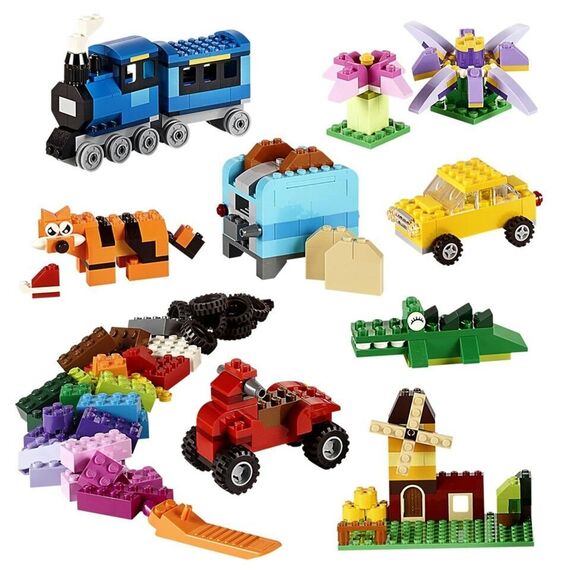 LEGO Classic - Medium Creative Brick Box (10696) / Toys - Lego - Collectibles - Techbox