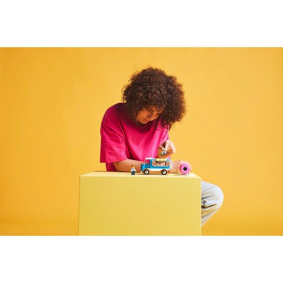 LEGO - LEGO City - Doughnut Truck (60452) / Toys |  Techbox