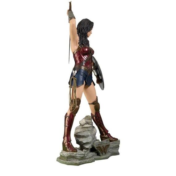Wonder Woman Life-Size Statue Wonder Woman 224 cm |  Techbox