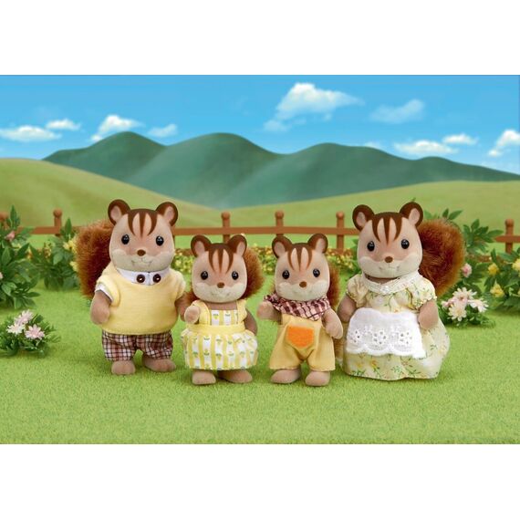 Sylvanian Families - Walnut Squirrel Family (4172) / Toys