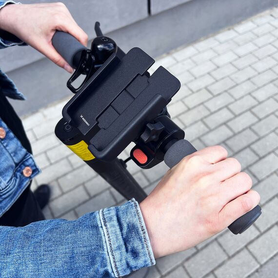 Wozinsky metal bicycle phone holder, scooters black (WBHBK3) - Smartphone Holders - Smartphones - Techbox