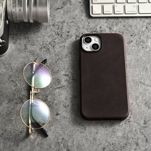iCarer Oil Wax Premium Leather Case iPhone 14 Plus Magnetic Leather Case with MagSafe Brown (WMI14220703-BN) - Apple Cases - Cases - Techbox