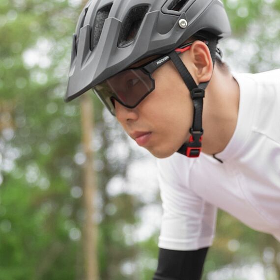 Rockbros 10135 photochromic UV400 cycling glasses - black and red | Techbox