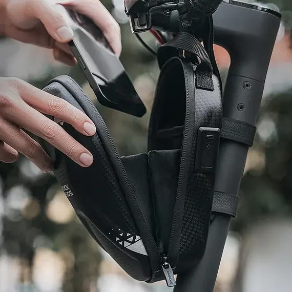 Rockbros bag 3011006301 for the handlebar of a bicycle or scooter 1.3 l - black - Smartphone Holders - Smartphones - Techbox