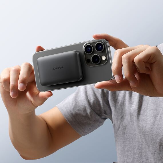 Powerbank Joyroom JR-W020 Mini 5000mAh USB-A USB-C inductive 20W - black + USB-C / USB-C cable | Techbox