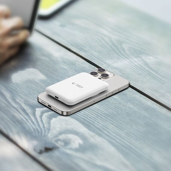 Tech-Protect LifeMag PB10 Powerbank with MagSafe 5000mAh 15W USB-C port - white + USB-C cable - Powerbanks - Smartphone Chargers - Techbox
