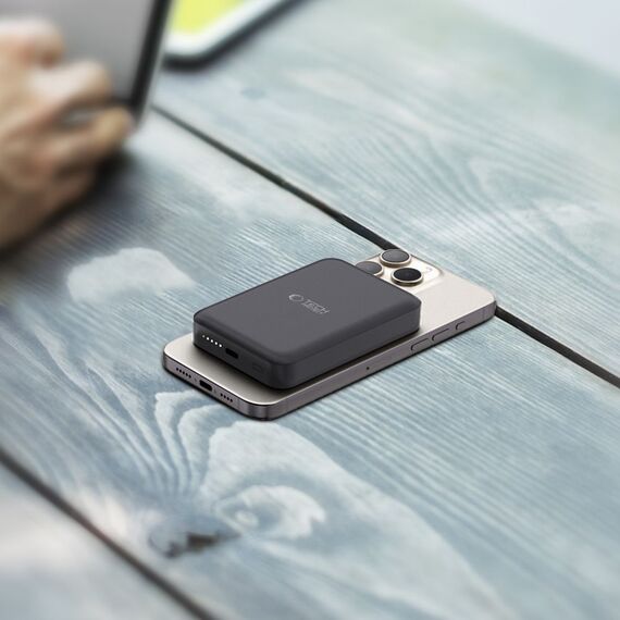 Tech-Protect LifeMag PB11 Powerbank with MagSafe 10000mAh 15W USB-C port - black + USB-C cable - Powerbanks - Smartphone Chargers - Techbox