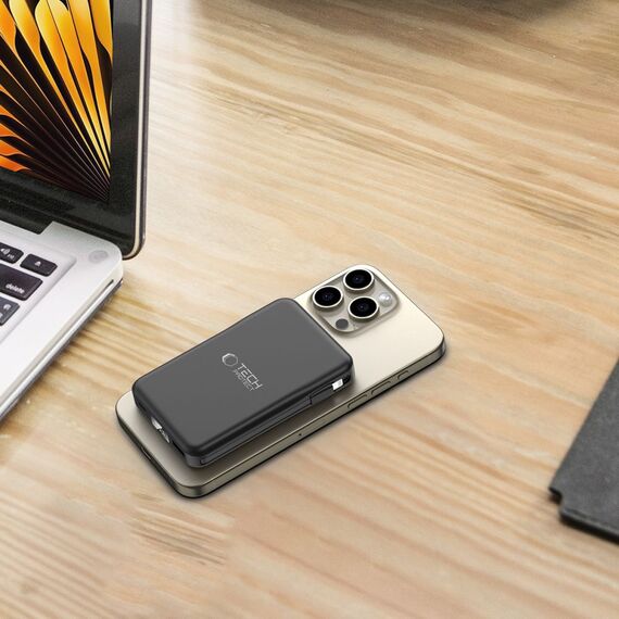 Tech-Protect LifeMag PB31 Powerbank with MagSafe 10000mAh 15W USB-C / USB-A / built-in USB-C / Lightning cables - black - Powerbanks - Smartphone Chargers - Techbox